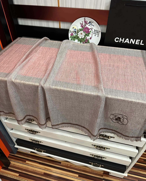 ブランドマフラー着用イメージ